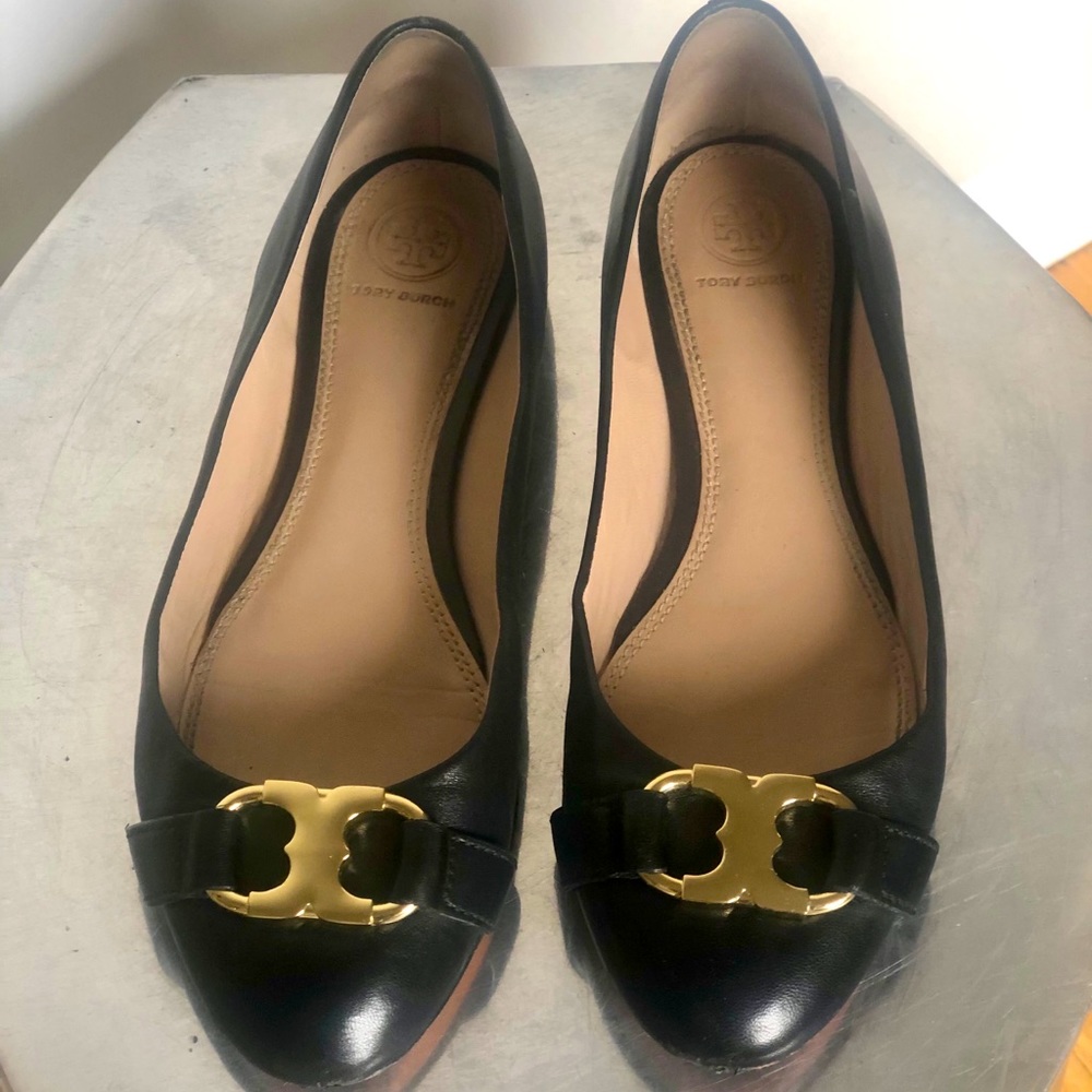 [SOLD] Tory Burch Leather Flats
